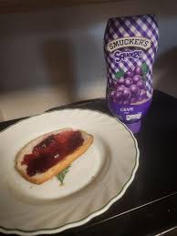 Smucker’s Grape Jelly – Squeeze Bottle