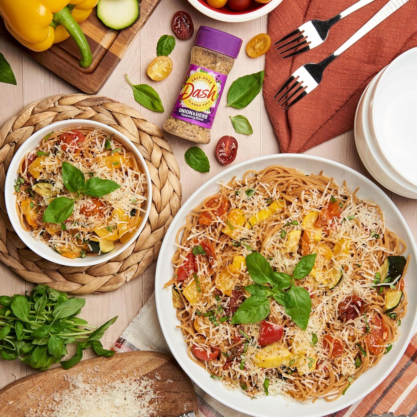 Dash Salt-Free Onion & Herb Seasoning Blend, 71g jars, perfect for cooking and adding flavor without salt.