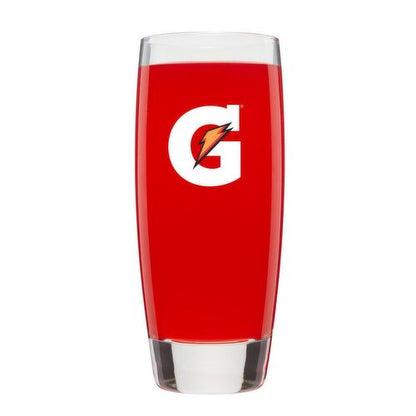 Red fruit-flavoured Gatorade 590 ml bottle for workouts and recovery