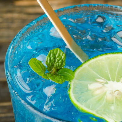 Hawaiian Punch Singles To Go! Berry Blue Typhoon drink mix, 0.95 oz (26.9 g) single-serve packet.