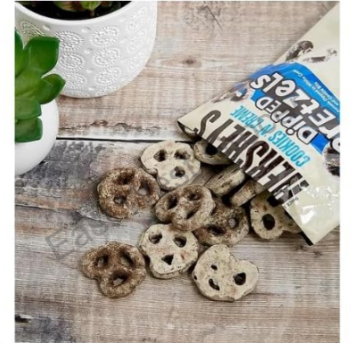 Hershey’s Cookies ‘n’ Crème Dipped Pretzels 120g – USA Imported Sweet & Salty Snack – Chocolate Covered Pretzels