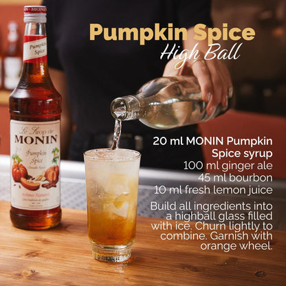Hot pumpkin spice latte served with MONIN syrup autumn flavour