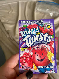 Kool‑Aid Blastin’ Berry Cherry unsweetened drink mix sachet – American powdered beverage
