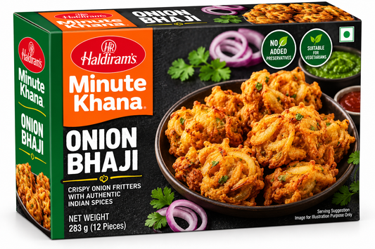 Haldiram’s Minute Khana Onion Bhaji 283g box featuring green, orange and black packaging, crispy golden onion fritters with sliced red onions, fresh coriander, and green chutney.