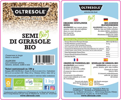 Oltresole organic sunflower seeds served with bread and a savoury dip.