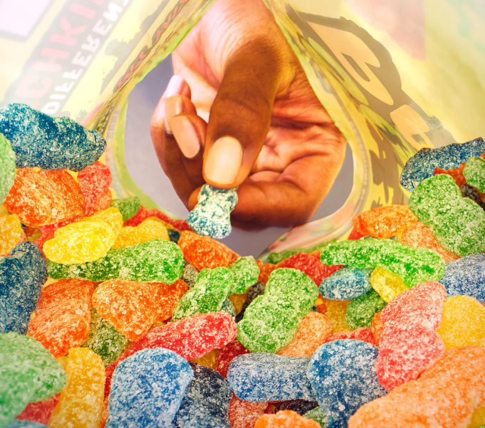 Sour Patch Kids Peg Bags (226g) featuring colorful, sour-coated gummy candies with a sweet center.